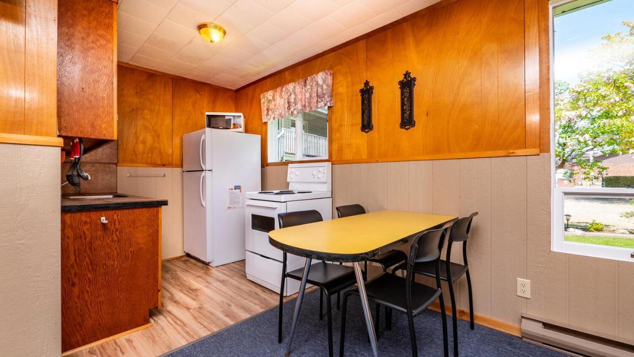 Bel Air Cottages And Motel Sauble Beach Exterior photo